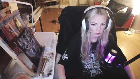 Snapshot of tinykylie chatting on February 20, 2025, 3:01 am stage Kylie Sinner brand CLITBAIT online show from February 20, 2025, 3:01 am
