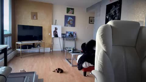 Snapshot of tinykylie chatting on February 25, 2025, 9:35 pm stage Kylie Sinner brand CLITBAIT online show from February 25, 2025, 9:35 pm