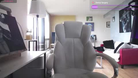 Snapshot of tinykylie chatting on June 10, 2026, 6:07 pm stage Kylie Sinner brand CLITBAIT online show from June 10, 2026, 6:07 pm