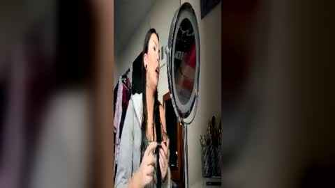 stage Kylie Sinner  brand CLITBAIT online show from June 25, 2026, 6:01 pm