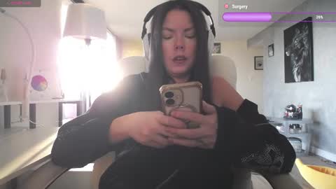 stage Kylie Sinner  brand CLITBAIT online show from July 9, 2026, 11:20 pm
