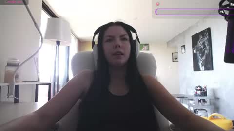 stage Kylie Sinner  brand CLITBAIT online show from August 4, 2026, 5:26 pm