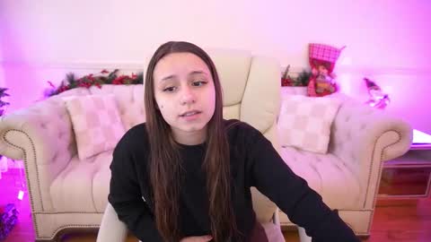 tinynataliee online show from January 15, 2026, 7:46 am