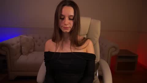 tinynataliee online show from February 20, 2026, 2:52 am