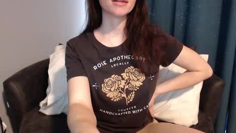 TinyyTina online show from January 14, 2025, 8:04 pm