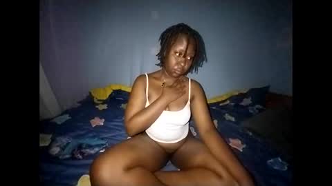 Snapshot of tippytoes69 chatting on September 22, 2025, 12:01 am Sexyassandtitties online show from September 22, 2025, 12:01 am