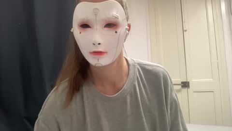 Tinks online show from December 22, 2025, 9:34 pm