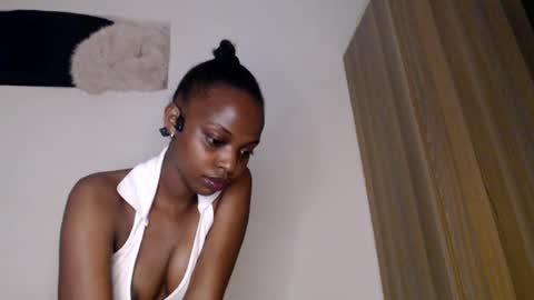 Amore online show from July 21, 2026, 7:49 pm