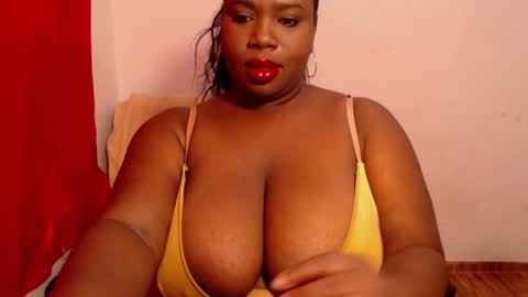 Snapshot of tisha_brown1 chatting on December 14, 2024, 12:11 am Tisha online show from December 14, 2024, 12:11 am