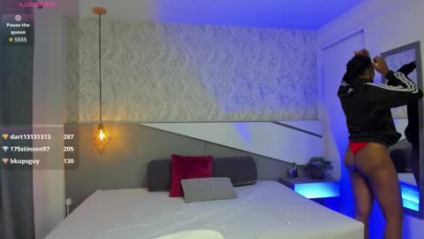 Snapshot of tisha_cole chatting on October 11, 2025, 12:47 pm Tisha online show from October 11, 2025, 12:47 pm