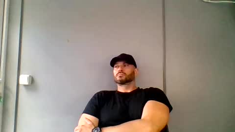 titan_heart online show from July 30, 2026, 10:14 am