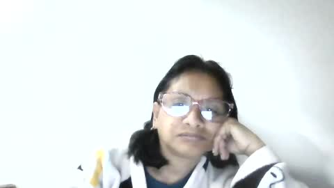 Snapshot of titssmall123 chatting on August 6, 2026, 9:55 am Ester online show from August 6, 2026, 9:55 am