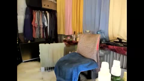 Snapshot of tittkiss chatting on October 9, 2025, 7:50 am liebe es mich nackt vor der cam zu zeigen online show from October 9, 2025, 7:50 am