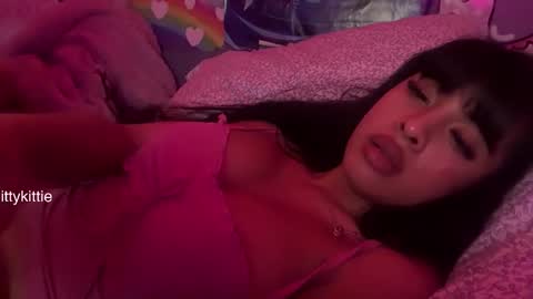 HOTTIE4U online show from January 18, 2026, 8:29 am