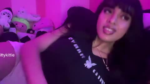 Snapshot of tittykittie chatting on April 16, 2026, 10:34 pm HOTTIE4U online show from April 16, 2026, 10:34 pm