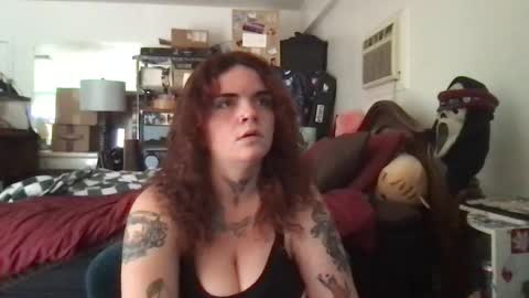 Snapshot of titzntattz chatting on April 29, 2026, 2:43 pm formerly bigtittygothwhore online show from April 29, 2026, 2:43 pm