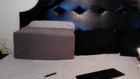 Snapshot of tj_the_man chatting on April 9, 2026, 12:32 pm TJ online show from April 9, 2026, 12:32 pm