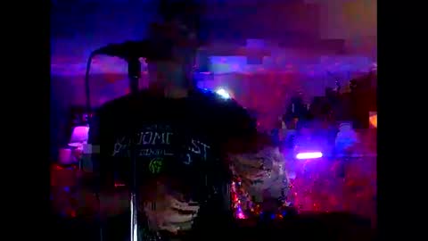 TK online show from October 18, 2025, 1:52 am