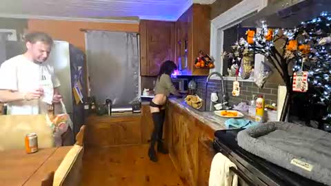 tnt_tinyntroubble online show from July 4, 2026, 3:13 am