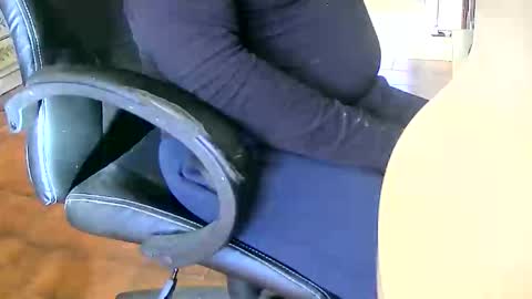 Tobiko online show from November 27, 2025, 1:13 pm