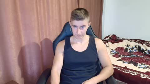 todhorny987 online show from March 6, 2025, 6:19 am