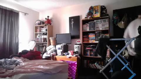 Toede online show from September 25, 2025, 5:49 pm