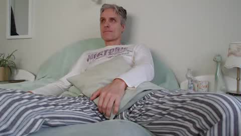 Daniel Bisexual uncut 20cm online show from December 25, 2024, 7:46 am