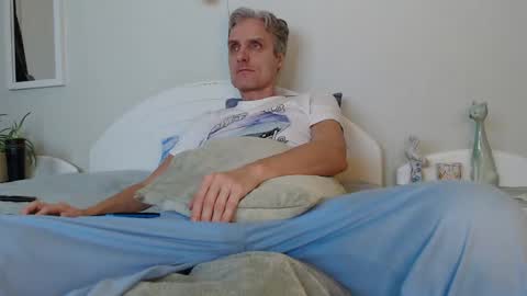 Daniel Bisexual uncut 20cm online show from January 5, 2025, 3:34 pm