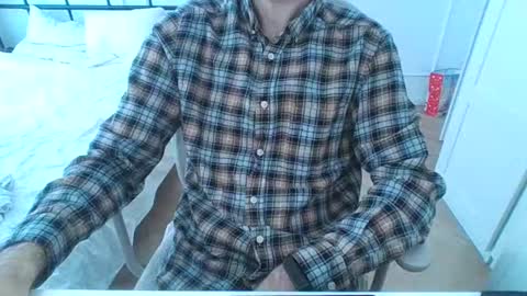 Snapshot of toja112 chatting on January 3, 2025, 9:47 am Martin online show from January 3, 2025, 9:47 am