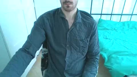 Snapshot of toja112 chatting on January 21, 2025, 9:24 am Martin online show from January 21, 2025, 9:24 am