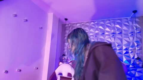 toky         online show from December 16, 2025, 2:38 am