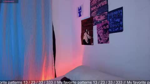  Halsey  Sofii  online show from November 23, 2025, 11:48 pm