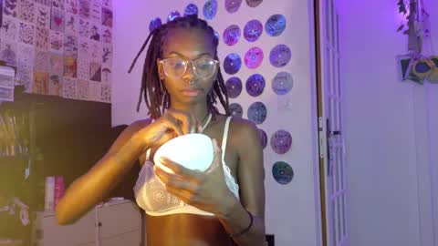 Athena Fantasy online show from December 10, 2024, 9:43 pm
