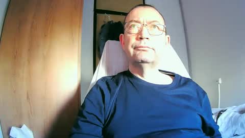 tolon408472 online show from January 25, 2025, 8:53 am