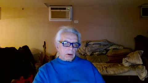 tom112292014 online show from January 28, 2025, 4:50 am