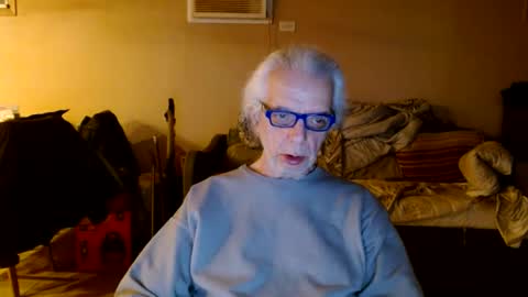 tom112292014 online show from February 23, 2025, 3:56 am