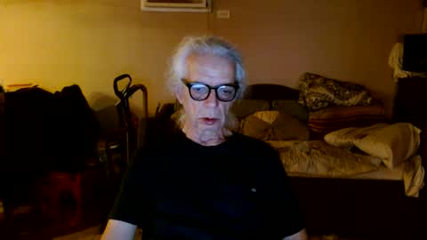 tom112292014 online show from September 14, 2025, 12:54 am