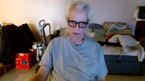 tom112292014 online show from September 21, 2025, 1:46 pm