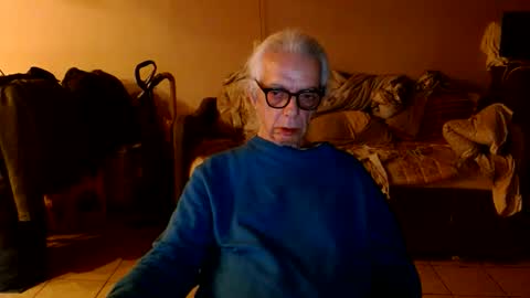 Snapshot of tom112292014 chatting on March 23, 2026, 3:21 am tom112292014 online show from March 23, 2026, 3:21 am