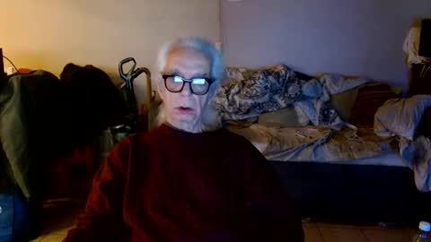 Snapshot of tom112292014 chatting on April 4, 2026, 1:19 pm tom112292014 online show from April 4, 2026, 1:19 pm