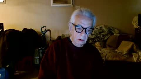 Snapshot of tom112292014 chatting on April 24, 2026, 1:13 pm tom112292014 online show from April 24, 2026, 1:13 pm