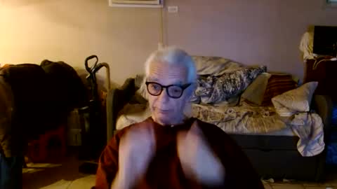 Snapshot of tom112292014 chatting on May 4, 2026, 11:17 am tom112292014 online show from May 4, 2026, 11:17 am