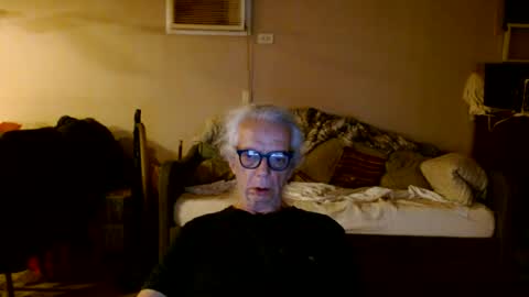 tom112292014 online show from June 13, 2026, 2:42 am