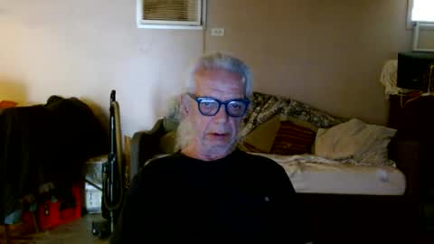 tom112292014 online show from June 14, 2026, 2:41 pm
