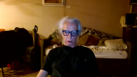tom112292014 online show from June 16, 2026, 1:30 am