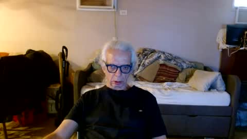 tom112292014 online show from June 16, 2026, 1:36 pm