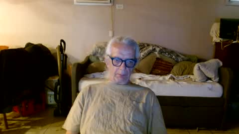 tom112292014 online show from June 18, 2026, 5:39 pm