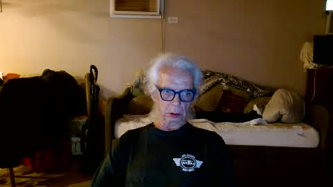tom112292014 online show from June 22, 2026, 7:22 pm