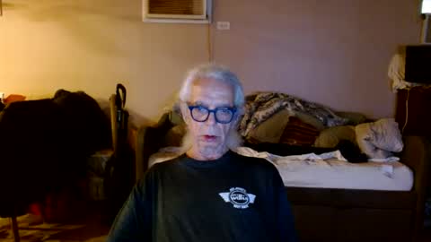 tom112292014 online show from June 23, 2026, 12:14 pm