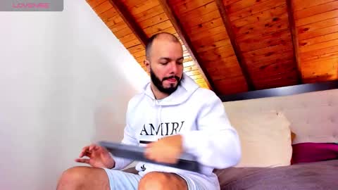   online show from November 16, 2025, 1:28 pm